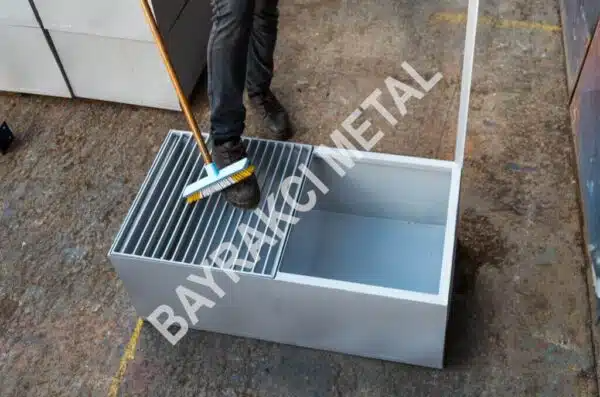 Ayak Yıkama Havuzu – Şantiye Girişlerinde Temizlik ve Düzenin Anahtarı