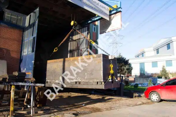 Çamur Pasa Kovası – Temel Kazılarında Güvenli ve Kontrollü Hafriyat Tahliyesi