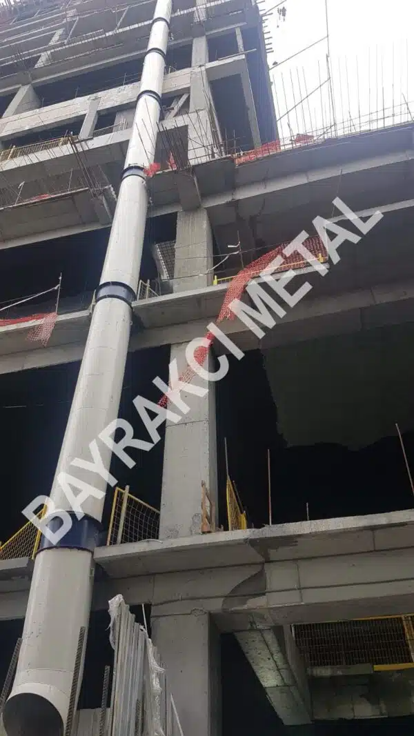 Çelik Moloz Kule – Yüksek Katlı Yapılar İçin Güvenli ve Hızlı Atık Tahliye Sistemi